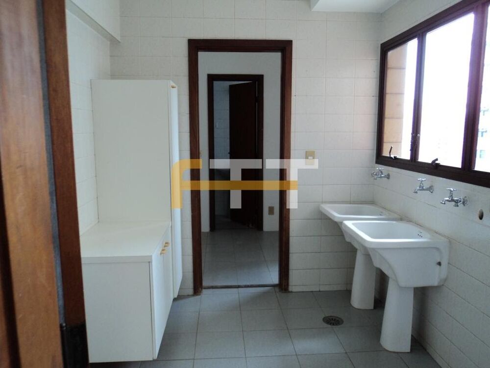 Apartamento para alugar com 3 quartos, 146m² - Foto 6