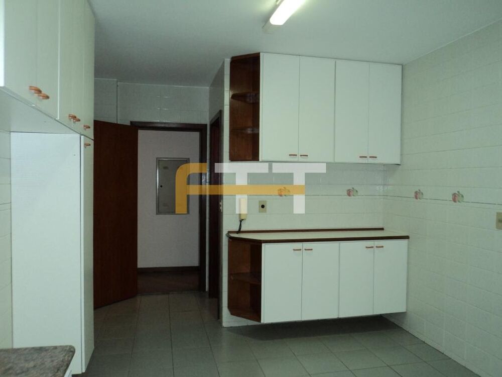 Apartamento para alugar com 3 quartos, 146m² - Foto 7