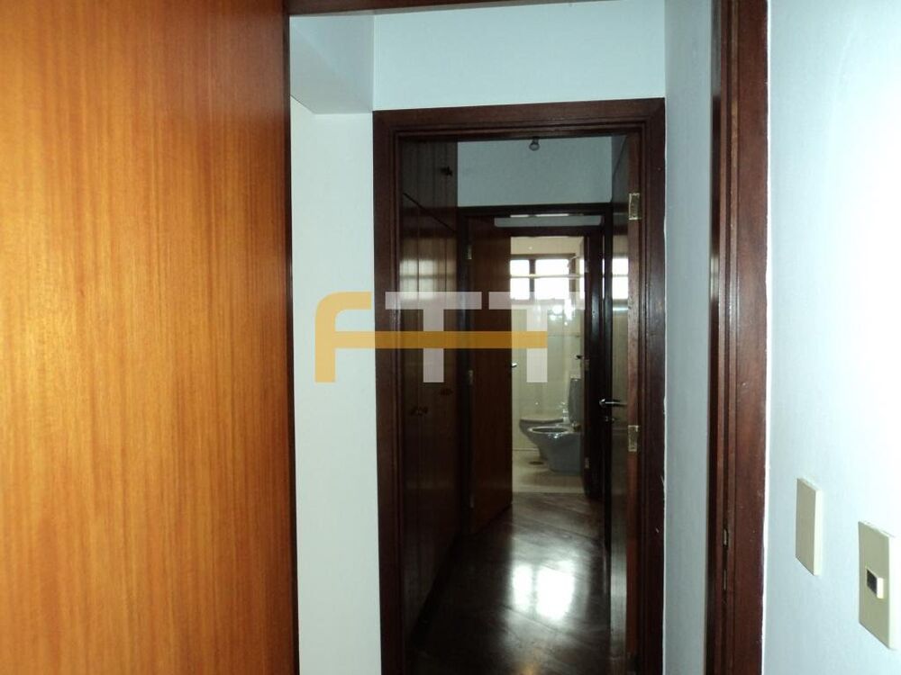Apartamento para alugar com 3 quartos, 146m² - Foto 13
