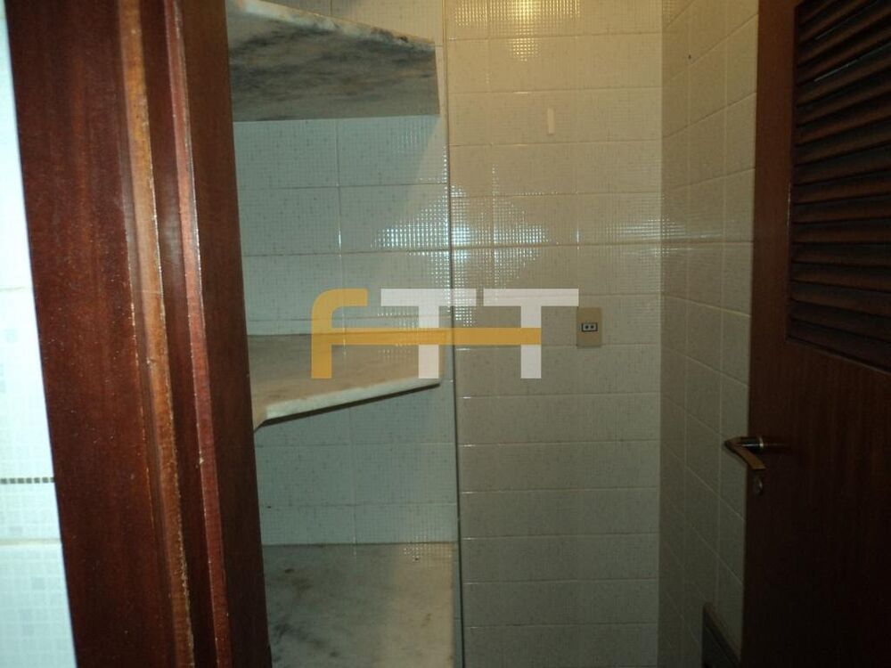 Apartamento para alugar com 3 quartos, 146m² - Foto 8