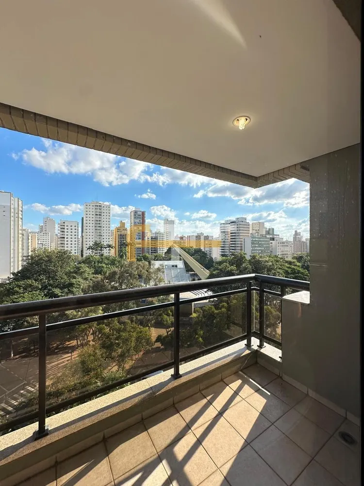 Apartamento, 3 quartos, 240 m² - Foto 2