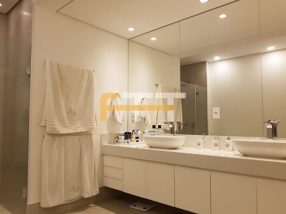 Apartamento à venda com 4 quartos, 214m² - Foto 18