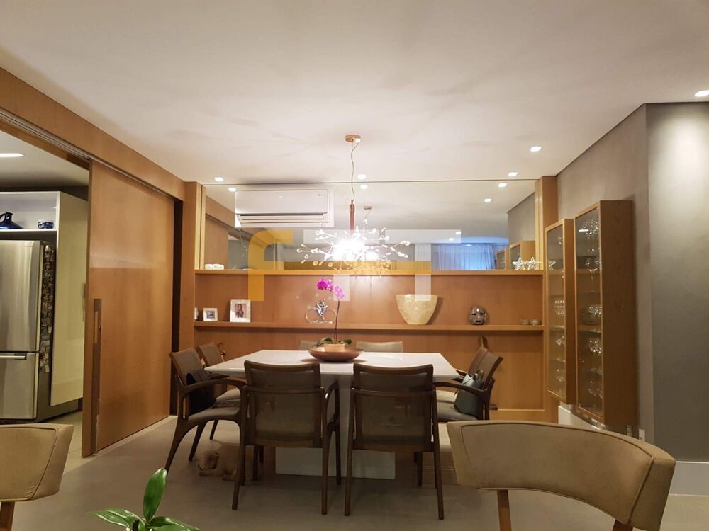 Apartamento à venda com 4 quartos, 214m² - Foto 8