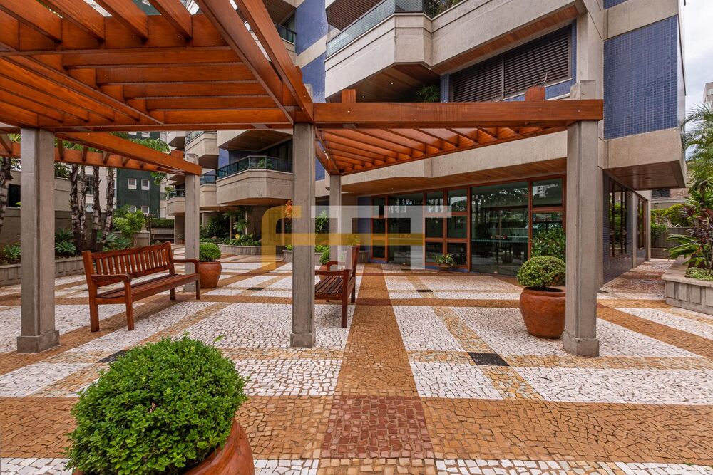 Apartamento à venda com 3 quartos, 200m² - Foto 9