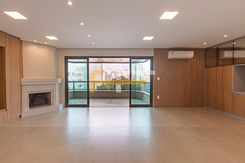 Apartamento à venda com 3 quartos, 200m² - Foto 6