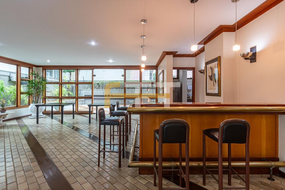 Apartamento à venda com 3 quartos, 200m² - Foto 11