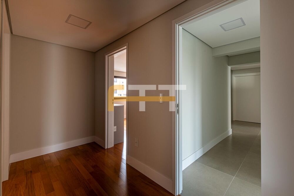 Apartamento à venda com 3 quartos, 200m² - Foto 27