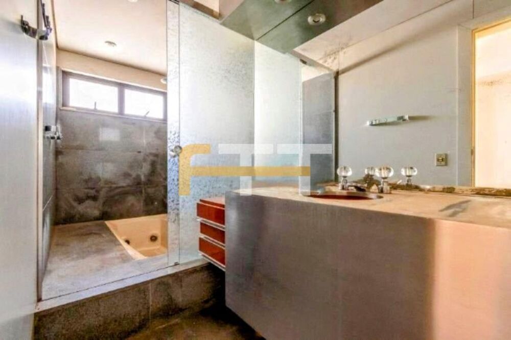 Apartamento à venda com 4 quartos, 533m² - Foto 2