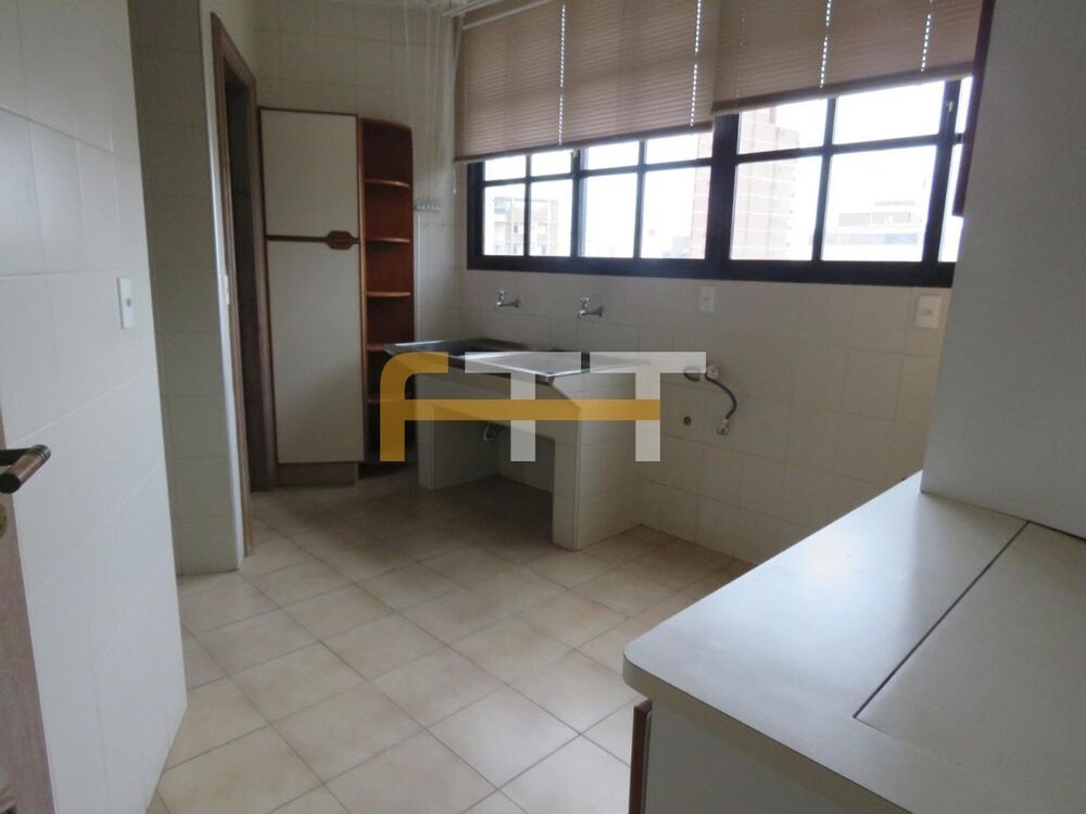 Apartamento, 4 quartos, 277 m² - Foto 2