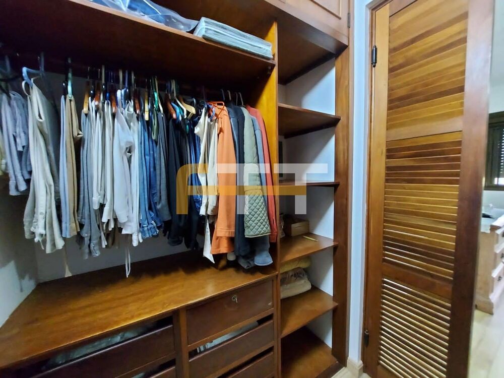 Apartamento à venda com 4 quartos, 226m² - Foto 6