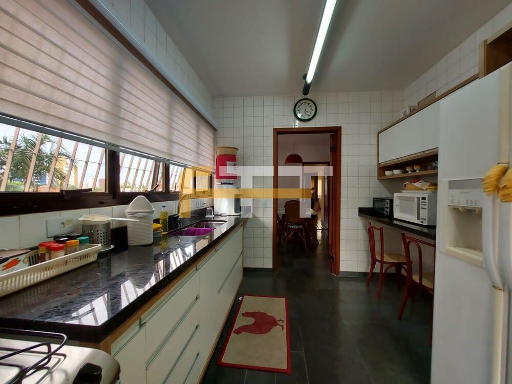 Apartamento à venda com 4 quartos, 226m² - Foto 15