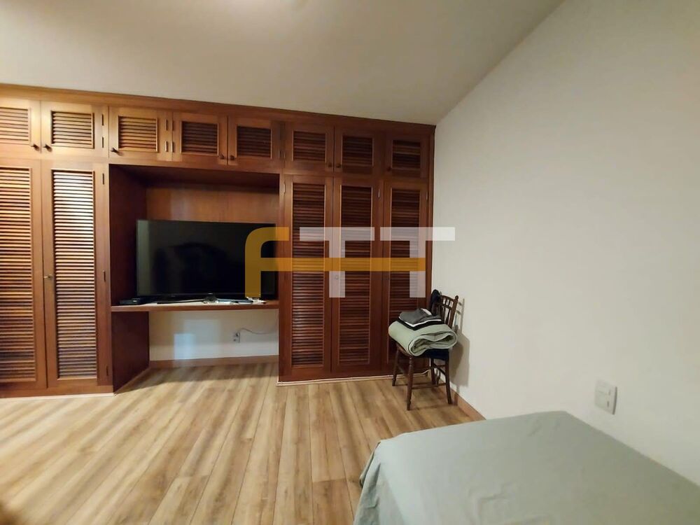 Apartamento à venda com 4 quartos, 226m² - Foto 3