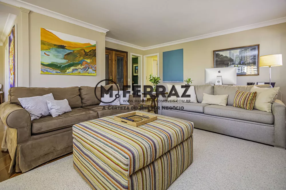 Apartamento à venda com 3 quartos, 200m² - Foto 4