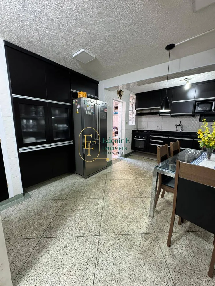 Casa, 4 quartos, 111 m² - Foto 1