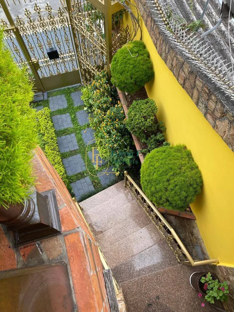 Sobrado, 3 quartos, 348 m² - Foto 1
