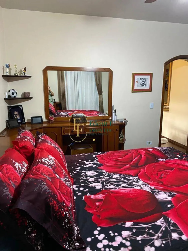 Sobrado, 3 quartos, 348 m² - Foto 1