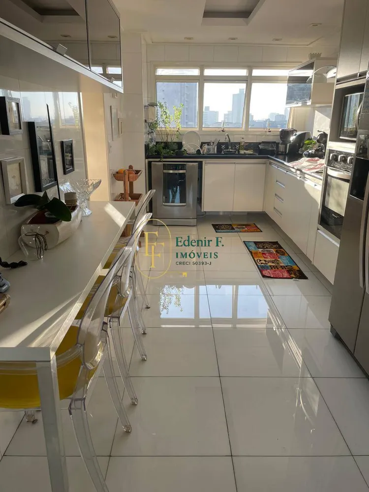 Apartamento, 4 quartos, 204 m² - Foto 2