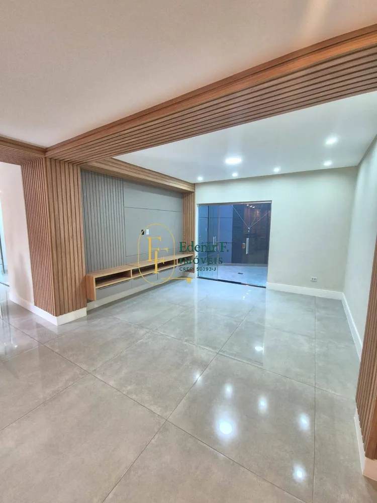 Sobrado, 6 quartos, 390 m² - Foto 1