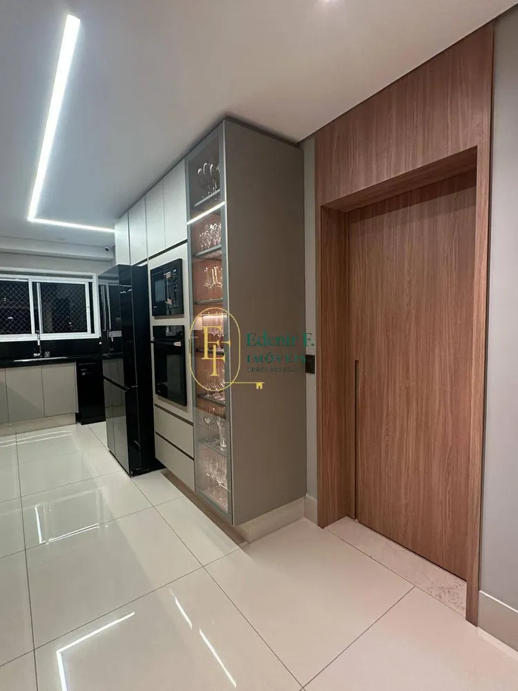 Apartamento, 3 quartos, 202 m² - Foto 4