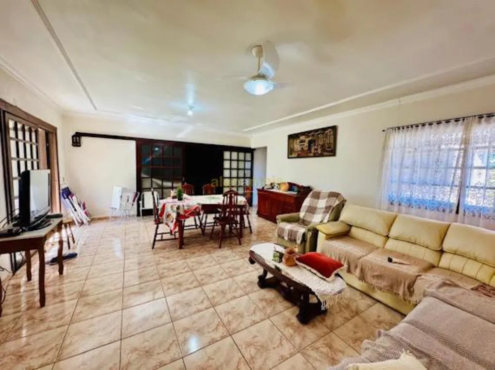 Casa, 3 quartos, 156 m² - Foto 1