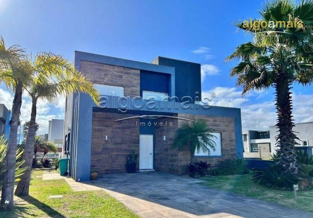 Casa de Condomínio à venda com 4 quartos, 185m² - Foto 1