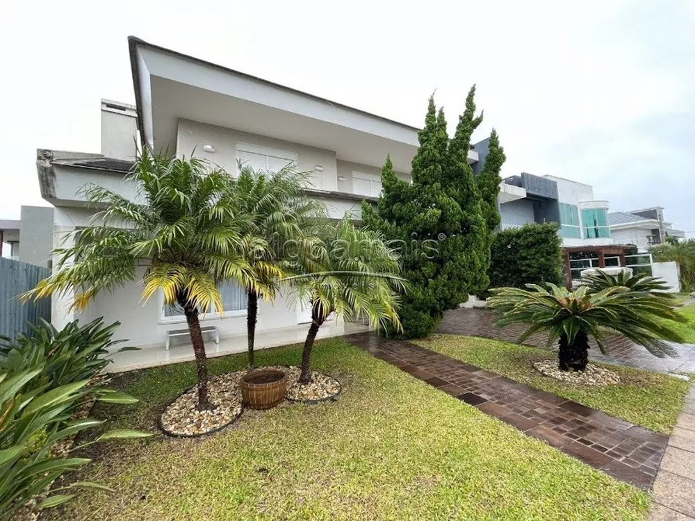 Casa de Condomínio à venda com 5 quartos, 261m² - Foto 3