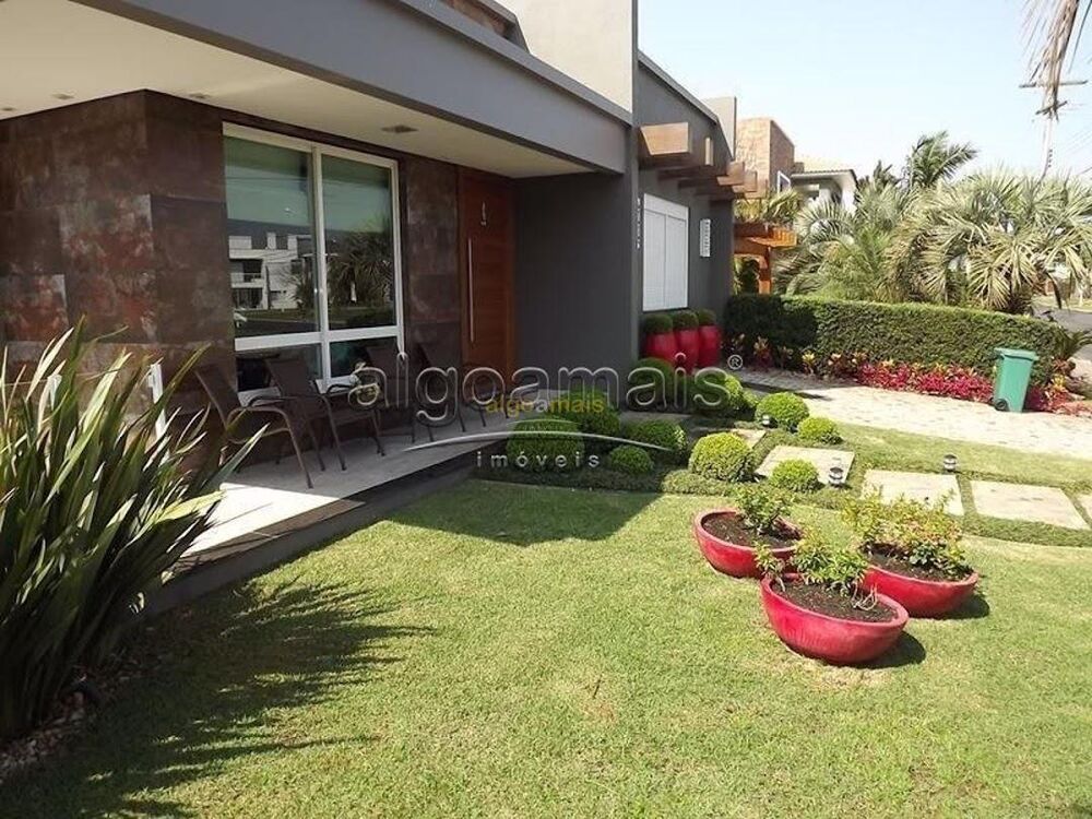Casa de Condomínio à venda com 5 quartos, 225m² - Foto 2