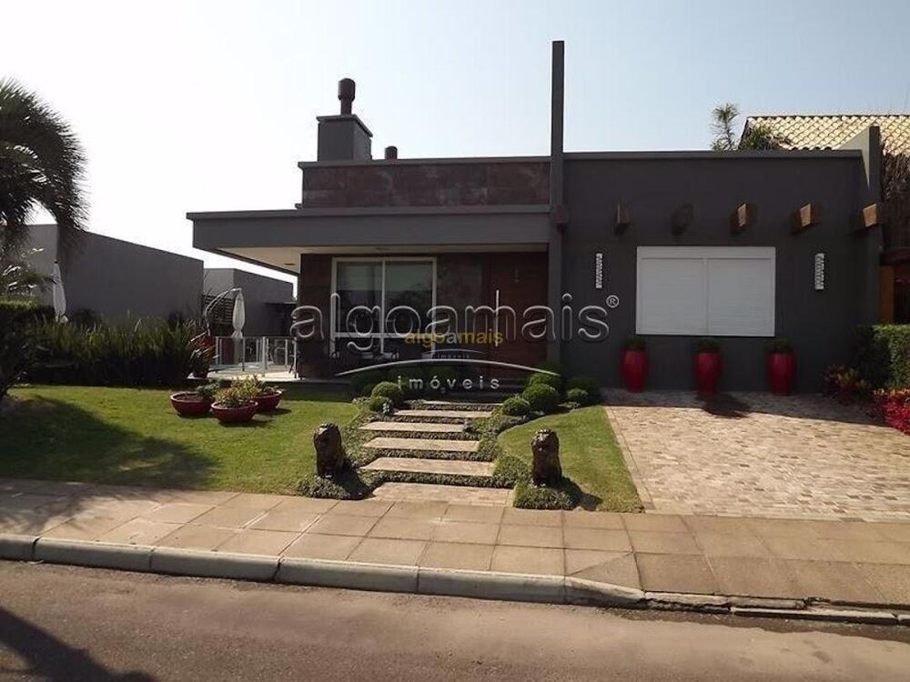 Casa de Condomínio à venda com 5 quartos, 225m² - Foto 1