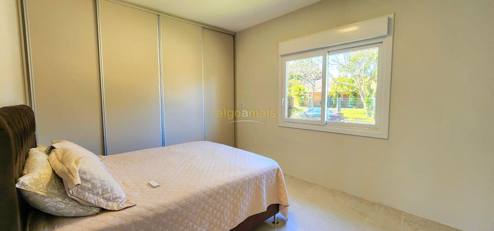 Casa, 3 quartos, 210 m² - Foto 1