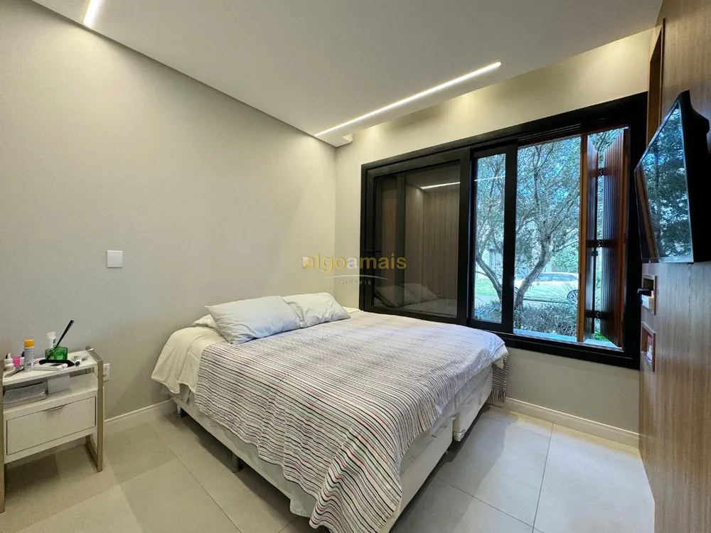 Casa, 4 quartos, 206 m² - Foto 2