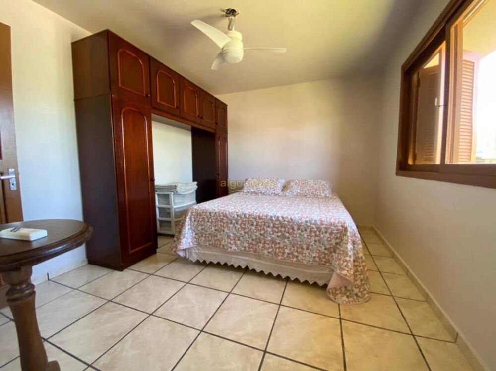 Casa, 5 quartos, 229 m² - Foto 4