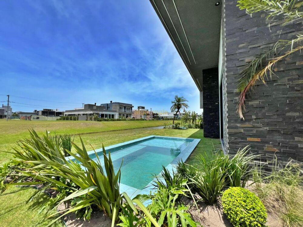 Casa de Condomínio à venda com 4 quartos, 240m² - Foto 11
