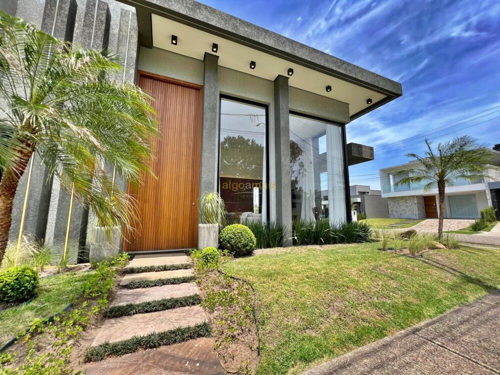 Casa de Condomínio à venda com 4 quartos, 240m² - Foto 2