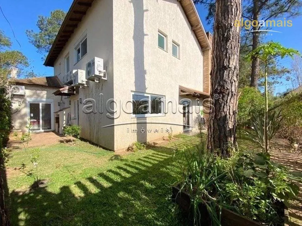 Casa de Condomínio à venda com 4 quartos, 240m² - Foto 2