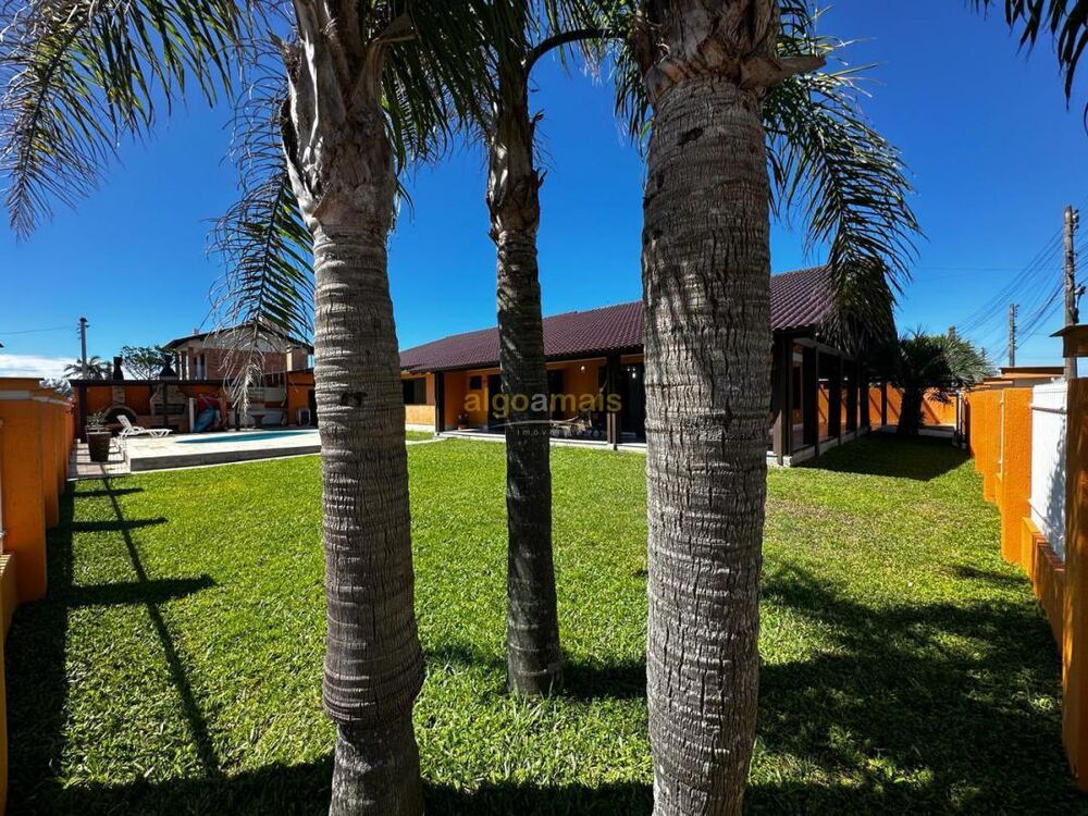 Casa à venda com 7 quartos, 402m² - Foto 1