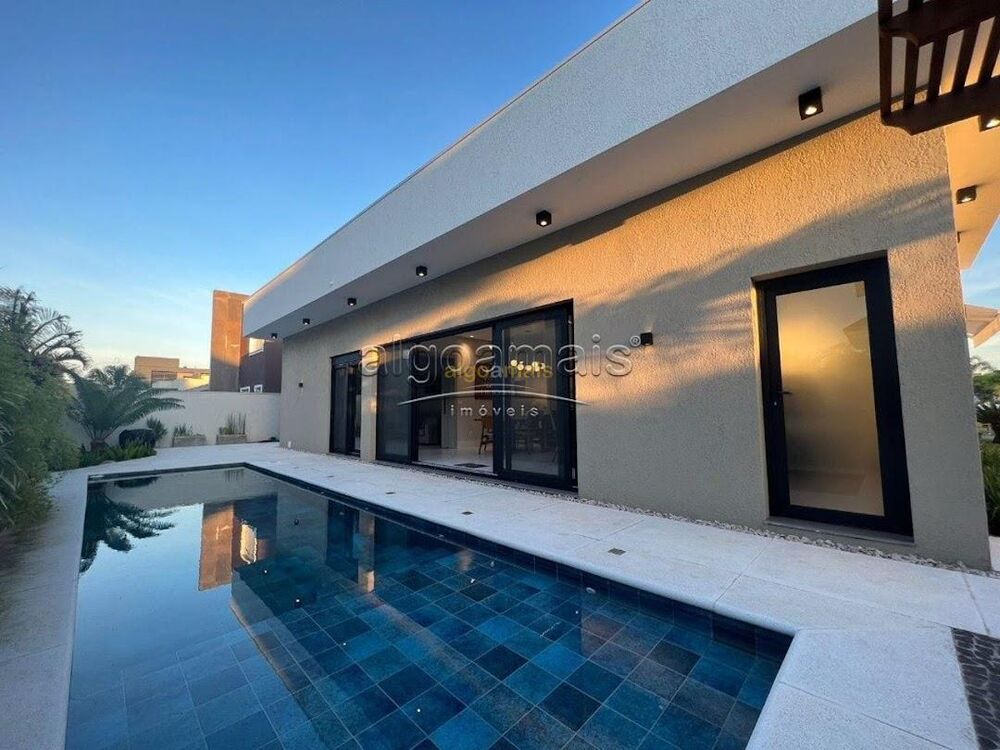 Casa de Condomínio, 4 quartos - Foto 1
