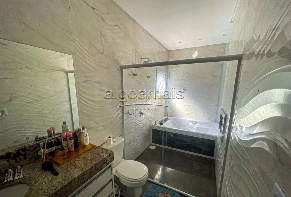 Casa de Condomínio, 4 quartos - Foto 1