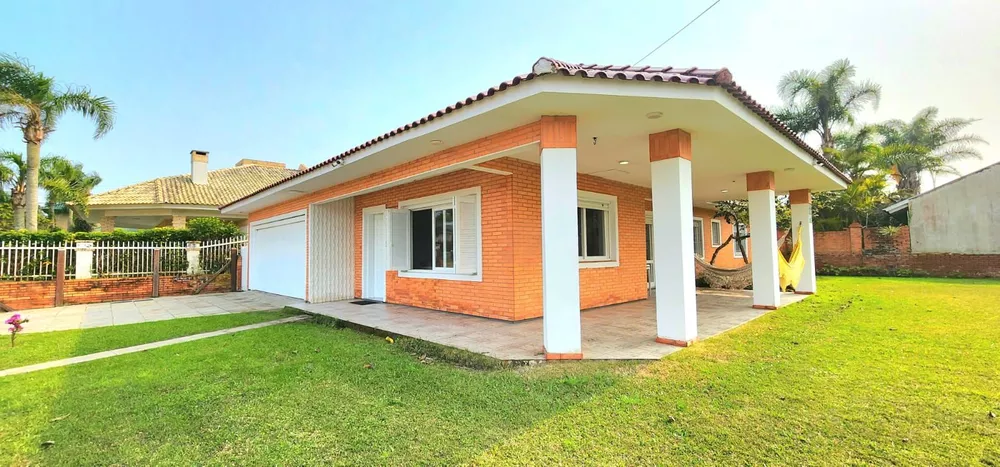 Casa à venda com 4 quartos, 287m² - Foto 1