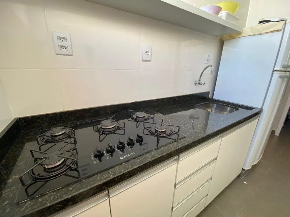 Apartamento à venda com 2 quartos, 70m² - Foto 2