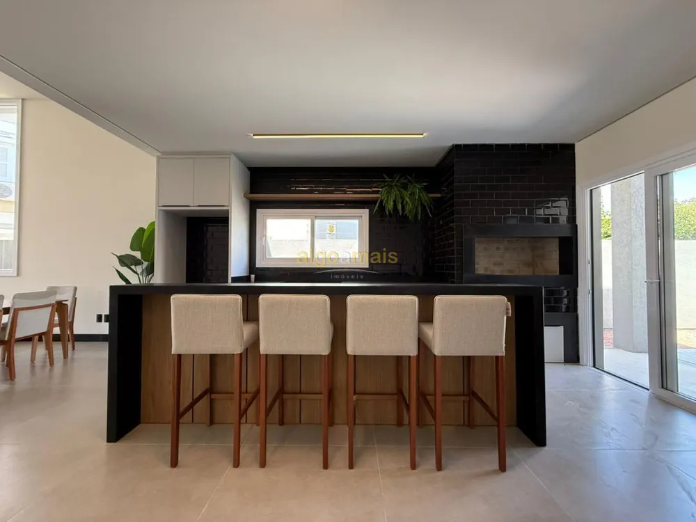 Casa, 4 quartos, 196 m² - Foto 2