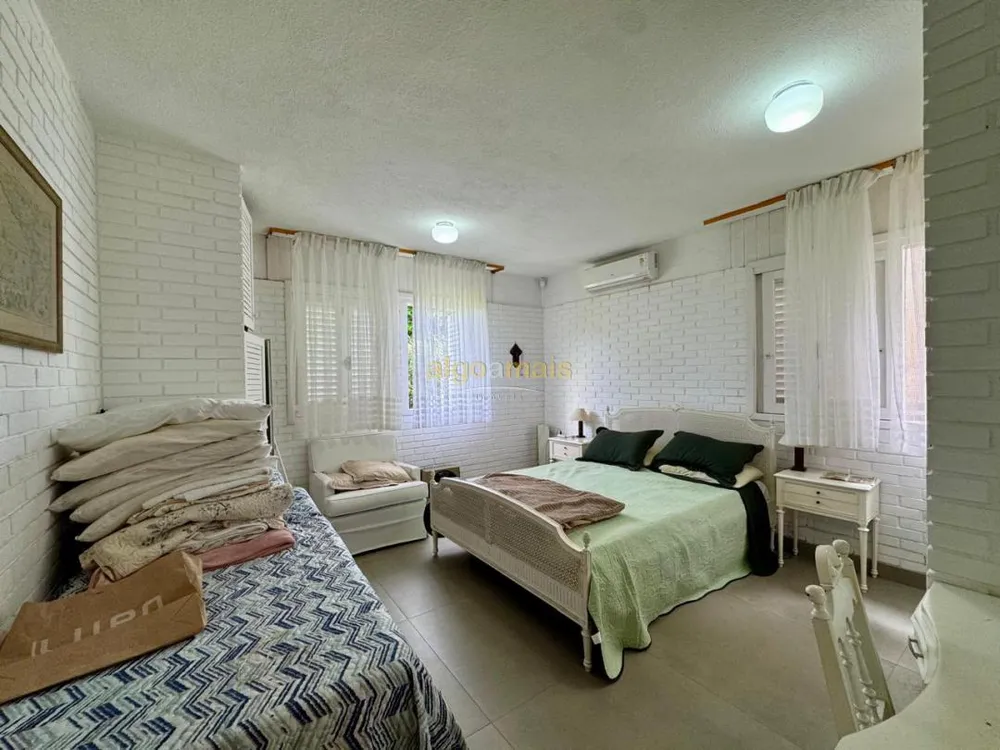 Casa, 4 quartos, 241 m² - Foto 4