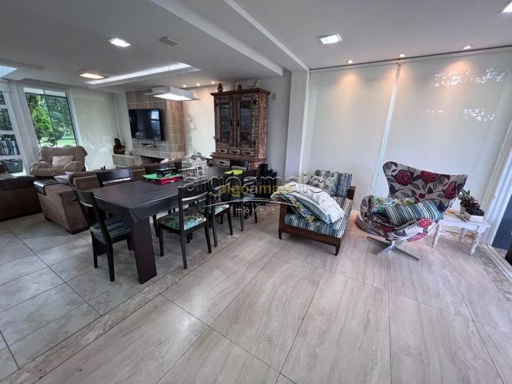 Casa, 4 quartos, 300 m² - Foto 1