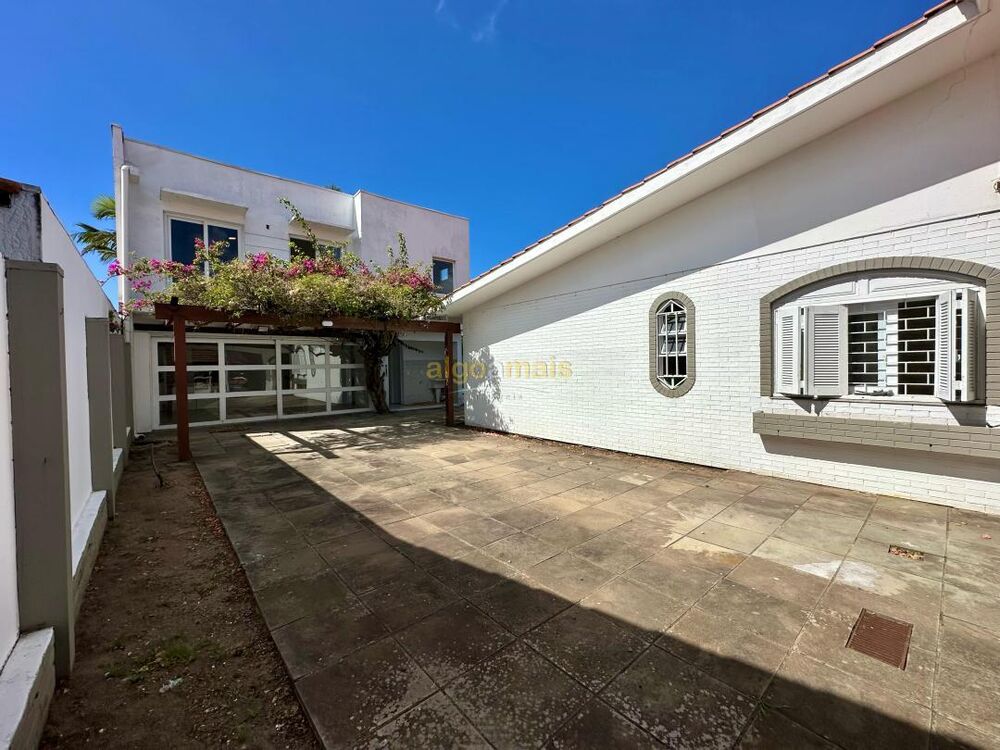 Casa à venda com 4 quartos, 273m² - Foto 22