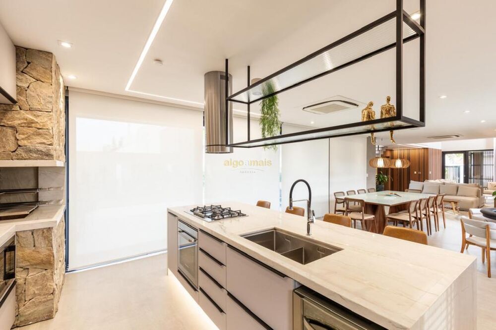 Casa, 5 quartos, 428 m² - Foto 1