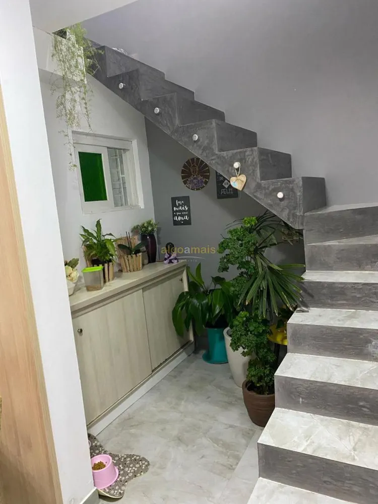 Casa, 4 quartos, 138 m² - Foto 1