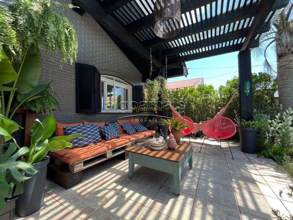 Casa à venda com 4 quartos, 220m² - Foto 10