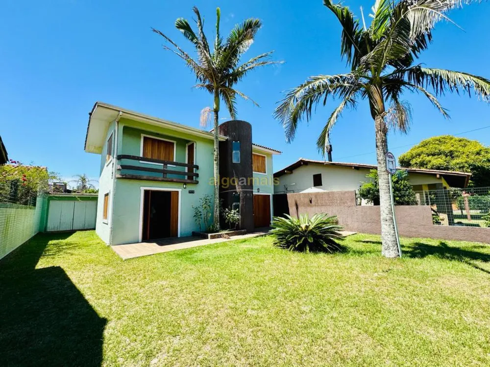 Casa, 4 quartos, 226 m² - Foto 1