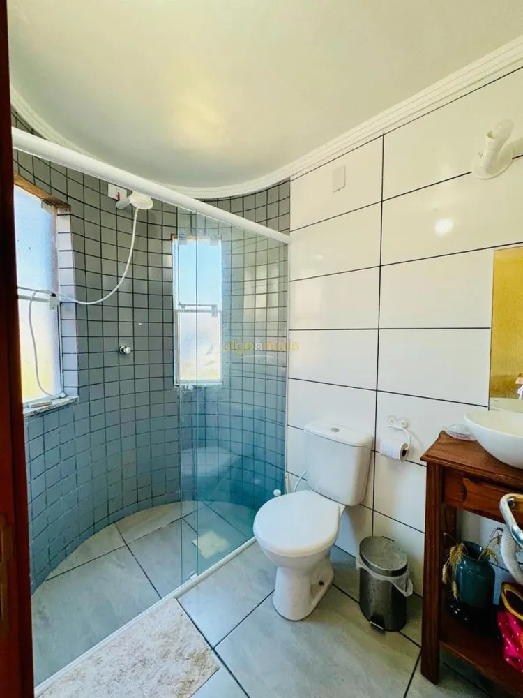Casa, 4 quartos, 226 m² - Foto 2