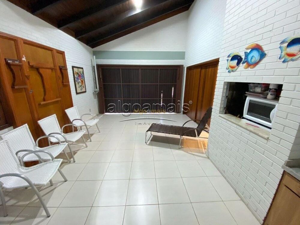 Casa, 6 quartos, 260 m² - Foto 2