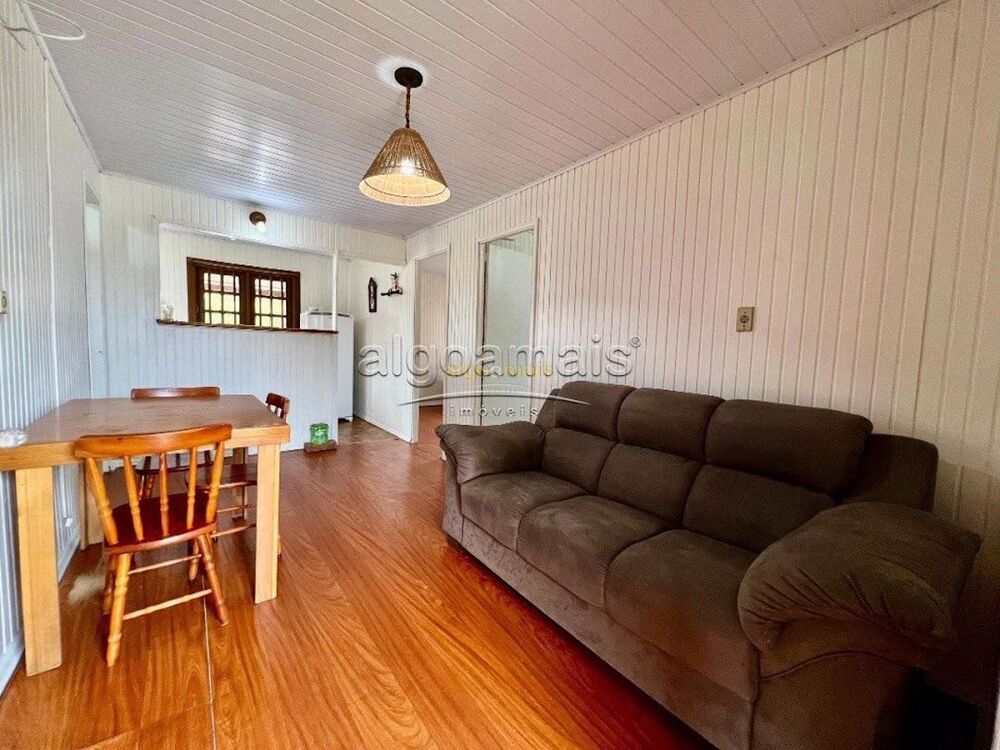 Casa à venda com 2 quartos, 110m² - Foto 2